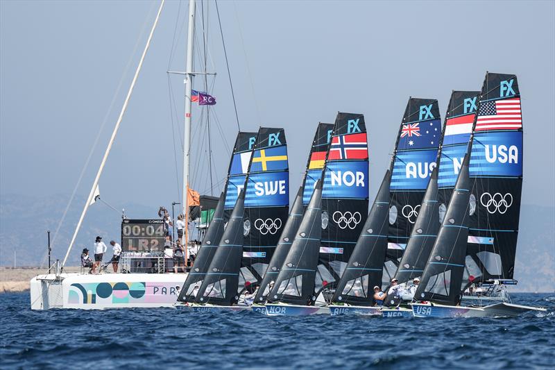 Start - Medal Race - 49erFX - Womens Skiff - Paris Olympic Sailing in Marseille, France August 2, 2024 - photo © World Sailing / Lloyd Images