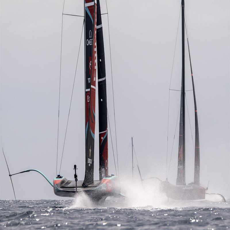 Emirates Team New Zealand vs. Alinghi Red Bull Racing on Louis Vuitton Cup Round Robin 1 Day 4 photo copyright David Maynard / www.alleycatphotographer.com taken at  and featuring the AC75 class