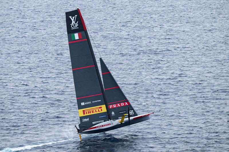 Luna Rossa Prada Pirelli briefly lose control on Louis Vuitton Cup Round Robin Day 5 photo copyright Ricardo Pinto / America's Cup taken at  and featuring the AC75 class