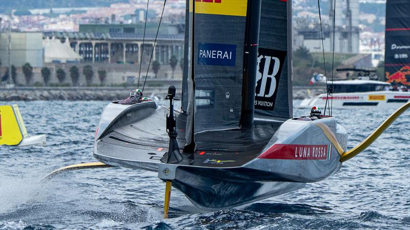  Luna Rossa  mainsheet earlier on Day 4 - Semi-Finals - Louis Vuitton Cup - Day 13 - September 18, 2024 - Barcelona - photo © Ian Roman / America's Cup