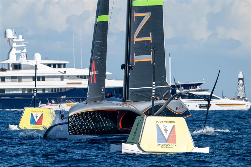  Luna Rossa and INEOS Britannia- Finals Louis Vuitton Cup - Race 3 (stopped) - Day 16 - September 28, 2024 - Barcelona - photo © Ian Roman / America's Cup