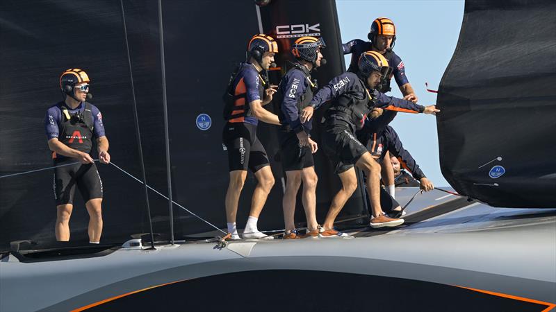 Luna Rossa Prada Pirelli vs. INEOS Britannia on Louis Vuitton Cup Final Race Day 3 - September 29, 2024 - photo © David Maynard / www.alleycatphotographer.com