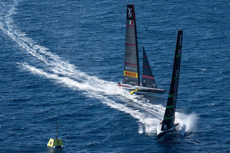 Luna Rossa Prada Pirelli vs. INEOS Britannia on Louis Vuitton Cup Final Race Day 4 - September 30, 2024 - photo © Ian Roman / America's Cup