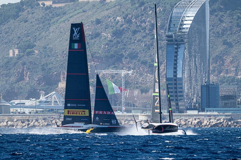 Luna Rossa Prada Pirelli vs. INEOS Britannia on Louis Vuitton Cup Final Race Day 4 - September 30, 2024 - photo © Ricardo Pinto / America's Cup