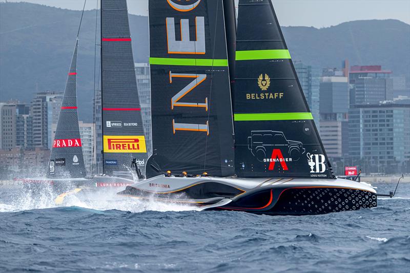 Luna Rossa Prada Pirelli and INEOS Britannia - Louis Vuitton Cup -  Final  - Race Day 6 - October 2, 2024  - photo © Ricardo Pinto / America's Cup