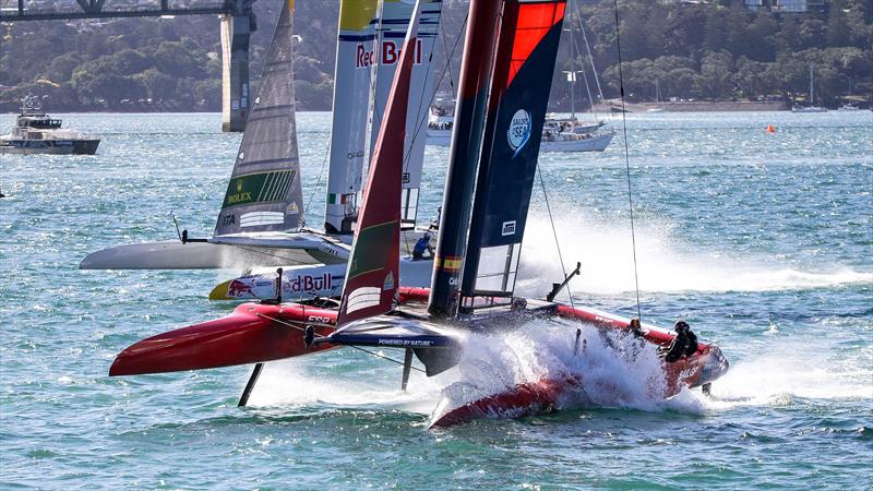 Spain and Red Bull Italy (background) swing into a mark rounding - ITM New Zealand SailGP - January 19, 2025 - photo © Richard Gladwell - Sail-World.com/nz