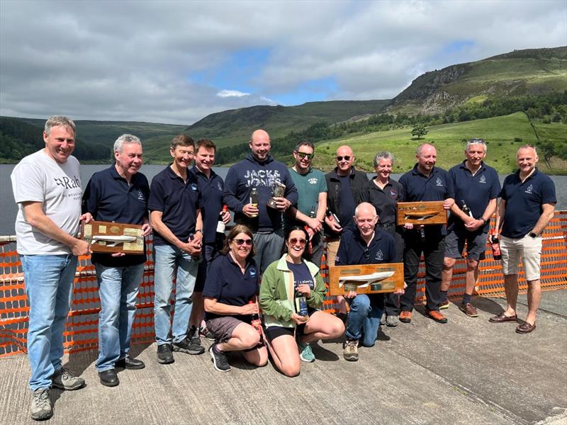 Dovestone Flying Fifteen Open (l-r) Tim Allen, Iain McNeill, Michael Harris, Andrew McKee, Rich Jones, Chis Massey, Ian Hockey, Anne Webb, David McKee, Mal Hartland crouching Sarah Harris, Val Hockey, Graham Massey - photo © Nik Lever