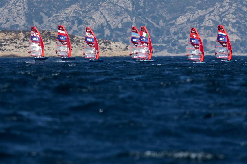 Men's iQFoil Quarter Final on August 3 in Marseille at the Paris 2024 Olympic Regatta - photo © World Sailing / Lloyd Images