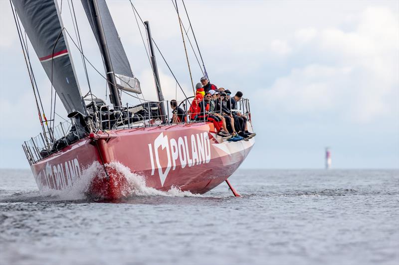 Roschier Baltic Sea Race: The young team on the Polish National Foundation's Volvo Open 70 were first to finish (Sun 24 July) after a close battle - photo © Pepe Korteniemi /www.pepekorteniemi.fi