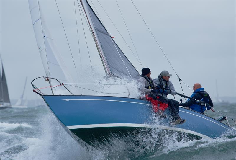 Strong winds for the 2024 Round the Island Race - photo © Tom Hicks / www.solentaction.com