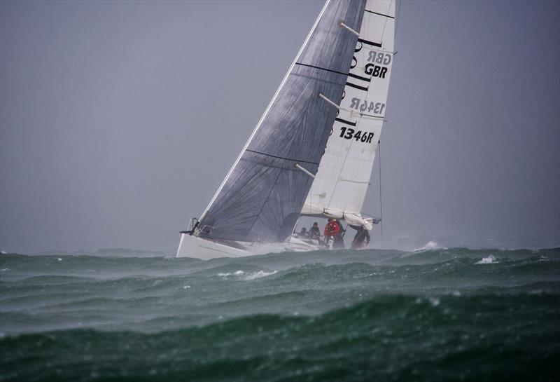 Strong winds for the 2024 Round the Island Race - photo © Tom Hicks / www.solentaction.com