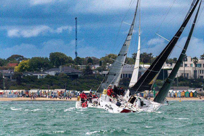 Crowds will enjoy the spectacle from the shoreline - photo © Michael Currie