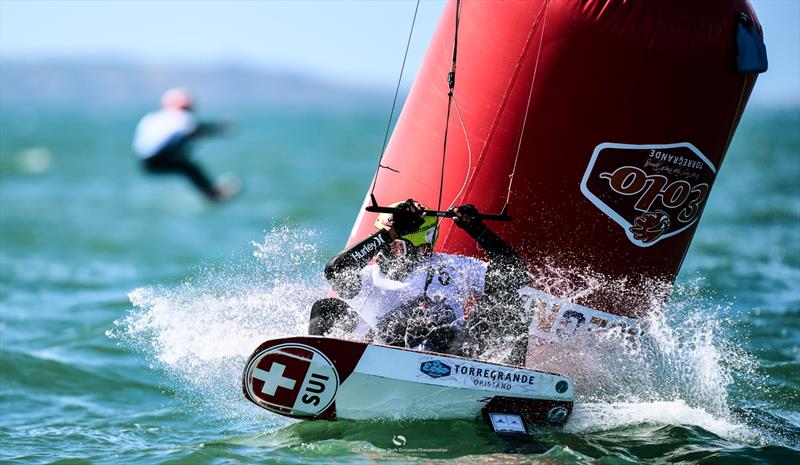 Karl Maeder [SUI] shines in the U17 - Formula Kite Youth European Championships, day 1 - photo © IKA Media / Robert Hajduk