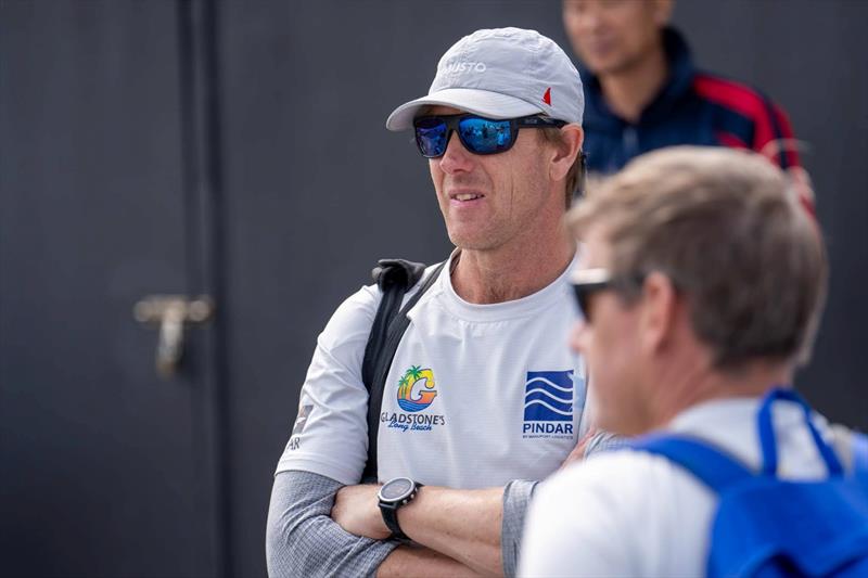 Great Britain's Ian Williams in Macao with his Pindar by Manuport Logistics team of Richard Sydenham, Gerard Mitchell and Jon Gundersen  - photo © Ian Roman / WMRT