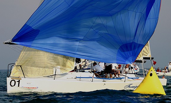 Richard Perini's Foreign Affair from Australia leads the fleet past the windward offset mark on its way to victory in the Bell Mumm 30 worlds photo copyright Rich Roberts taken at Royal Canadian Yacht Club and featuring the  class