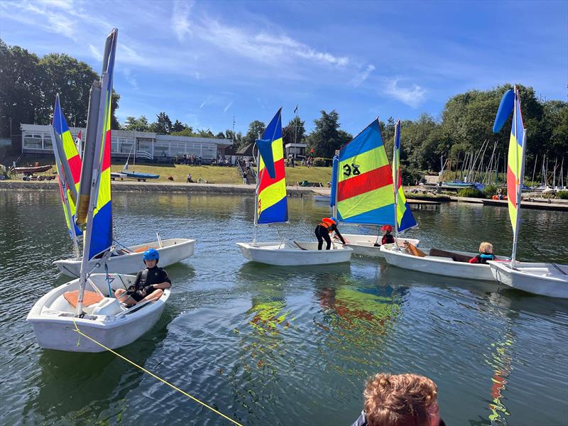 Chipmates mid-summer regatta at Chipstead: Oppie towing - photo © Jen Ralph