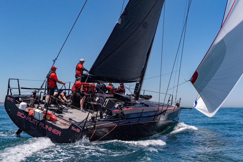 Sandringham yacht Scarlet Runner lead the fleet out of the heads - photo © Michael Currie