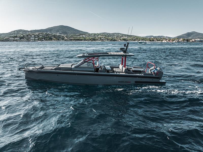 BRABUS Shadow 1000 Sun-Top Phantom Gray - photo © BRABUS Marine