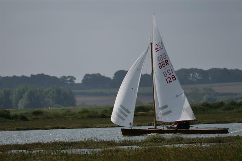 Nod Race at Overy Staithe - photo © Ellis Whitcomb