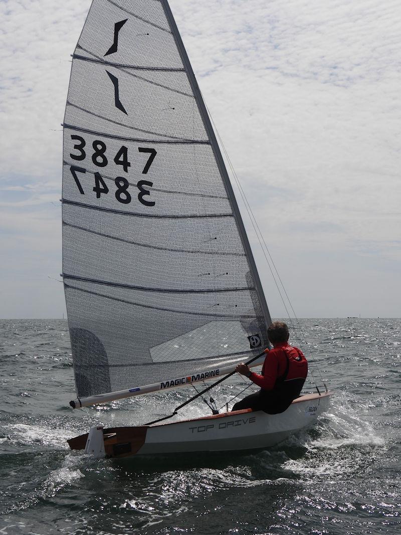 Mike Barnes blasts Top Drive up the beat on day 4 of the Selden Solo Nationals at Hayling Island photo copyright Will Loy taken at Hayling Island Sailing Club and featuring the Solo class