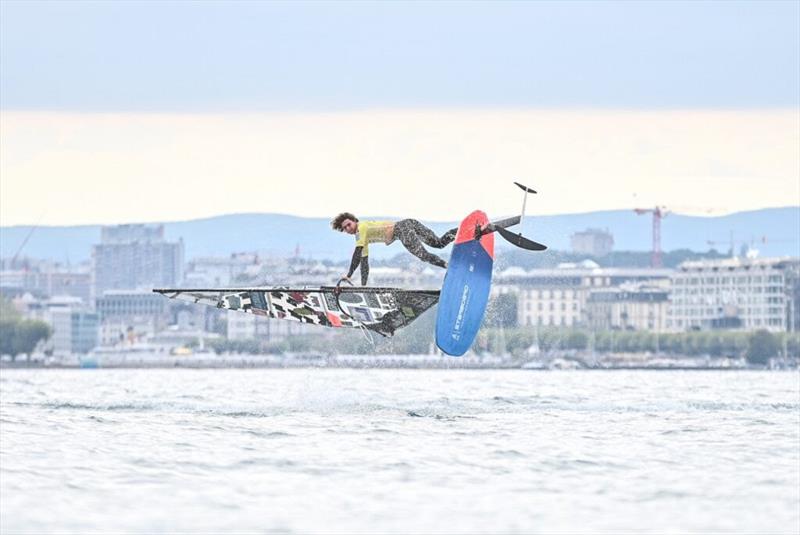 Lennart Neubauer in his yellow Foilstyle tour leader lycra - 2024 Freestyle Pro Tour Geneva day 1 - photo © PROtography Official